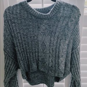 Grey free people sweater never worn. New without tags.